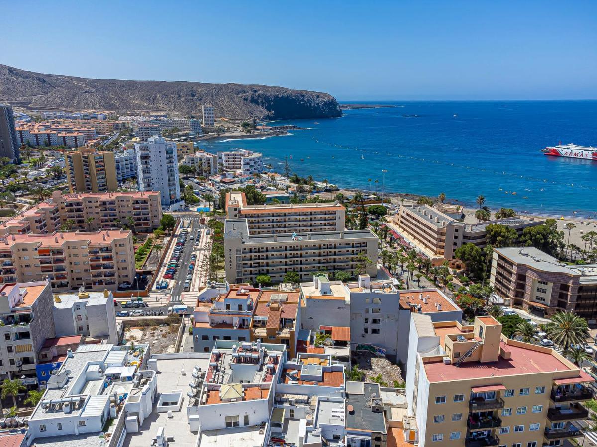 Luxury Holidays Suites, Playa De Los Cristianos ลอส กริสเตียนอส ภายนอก รูปภาพ