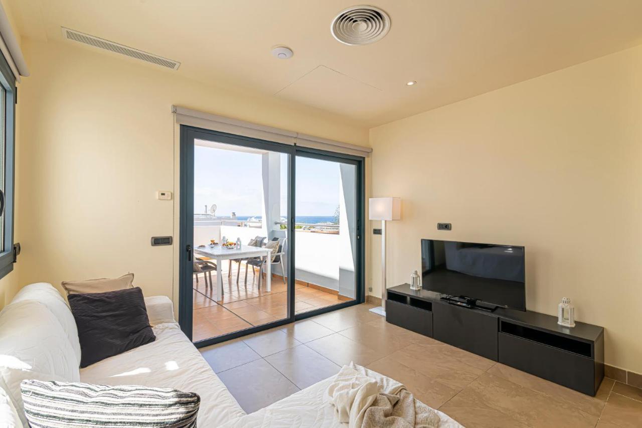 Luxury Holidays Suites, Playa De Los Cristianos ลอส กริสเตียนอส ภายนอก รูปภาพ