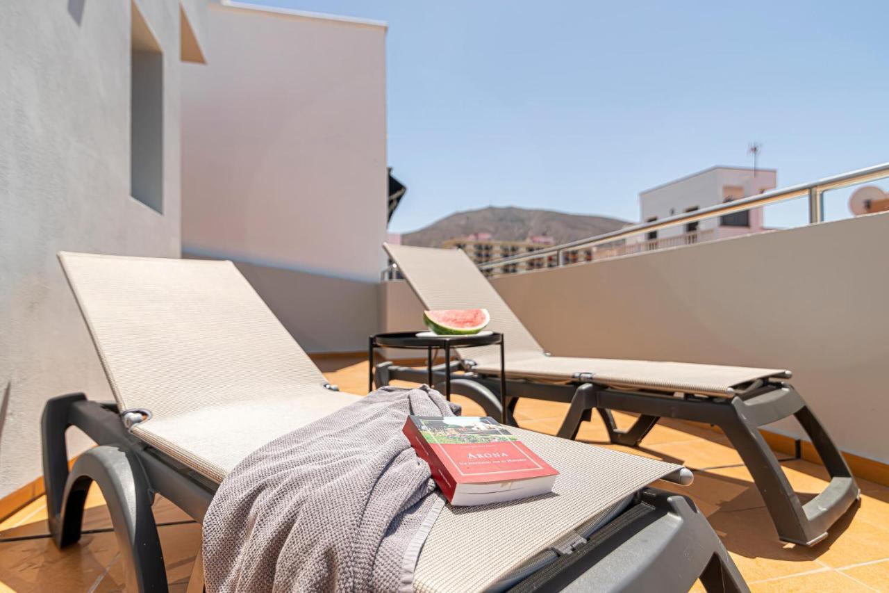 Luxury Holidays Suites, Playa De Los Cristianos ลอส กริสเตียนอส ภายนอก รูปภาพ
