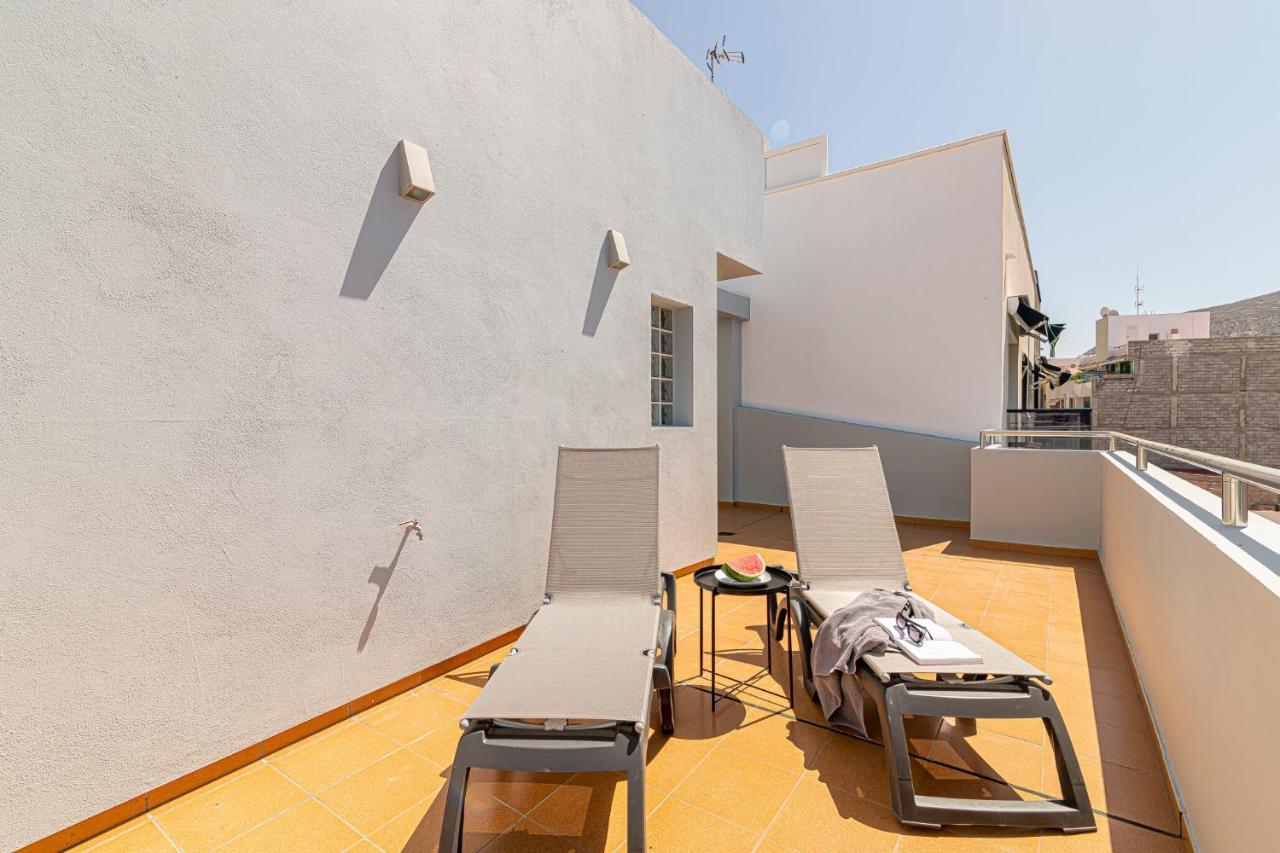 Luxury Holidays Suites, Playa De Los Cristianos ลอส กริสเตียนอส ภายนอก รูปภาพ