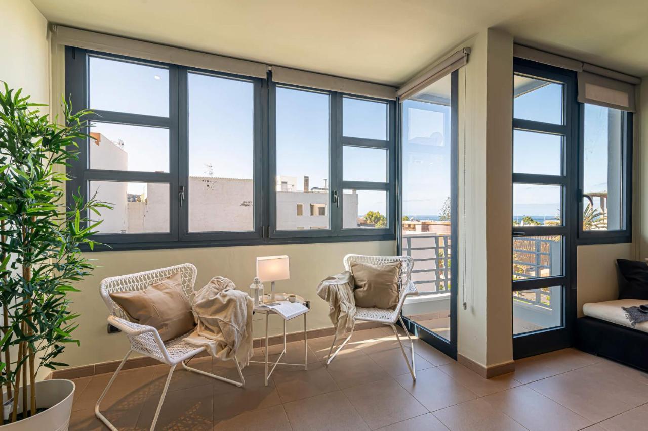 Luxury Holidays Suites, Playa De Los Cristianos ลอส กริสเตียนอส ภายนอก รูปภาพ