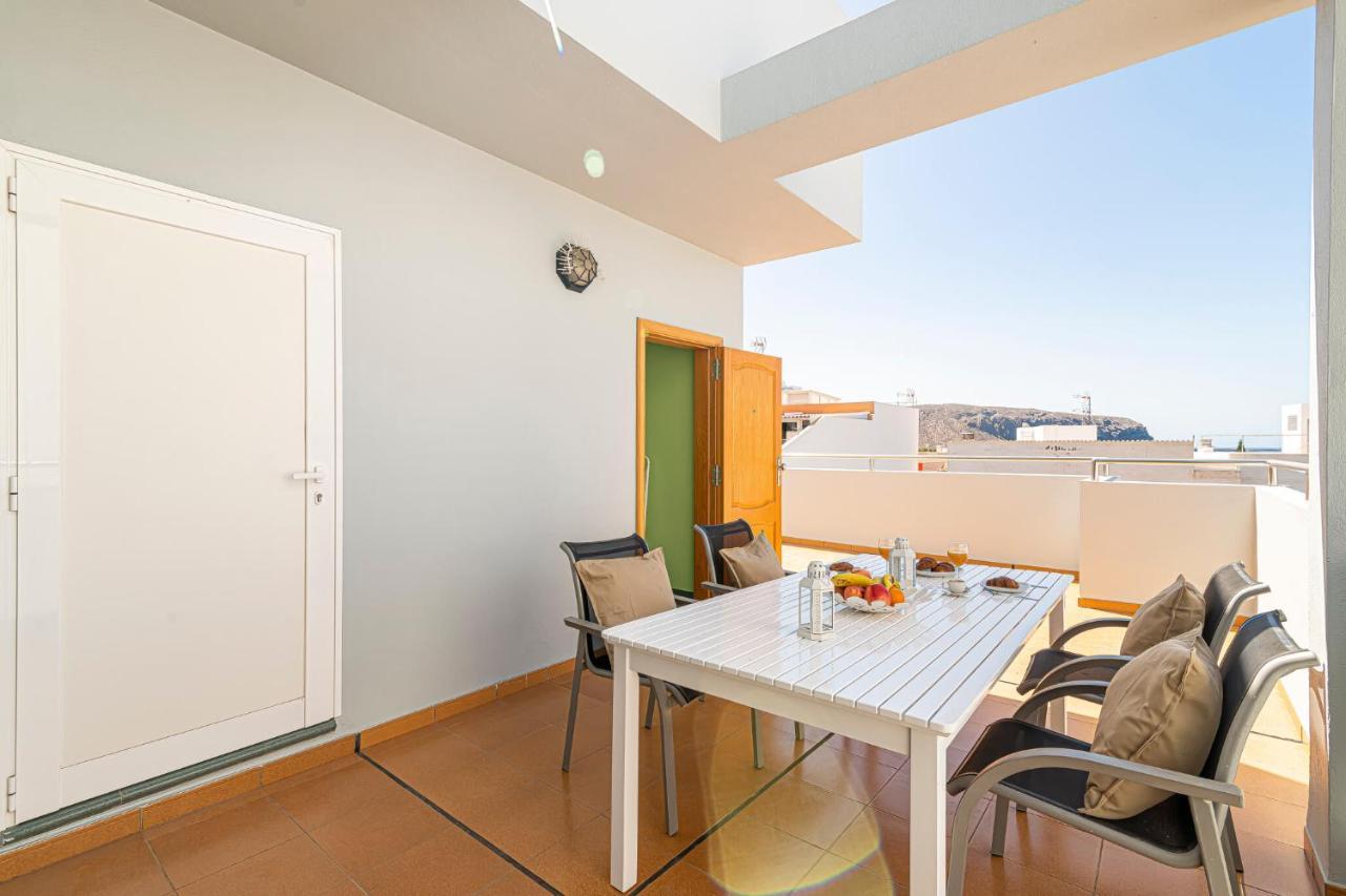 Luxury Holidays Suites, Playa De Los Cristianos ลอส กริสเตียนอส ภายนอก รูปภาพ