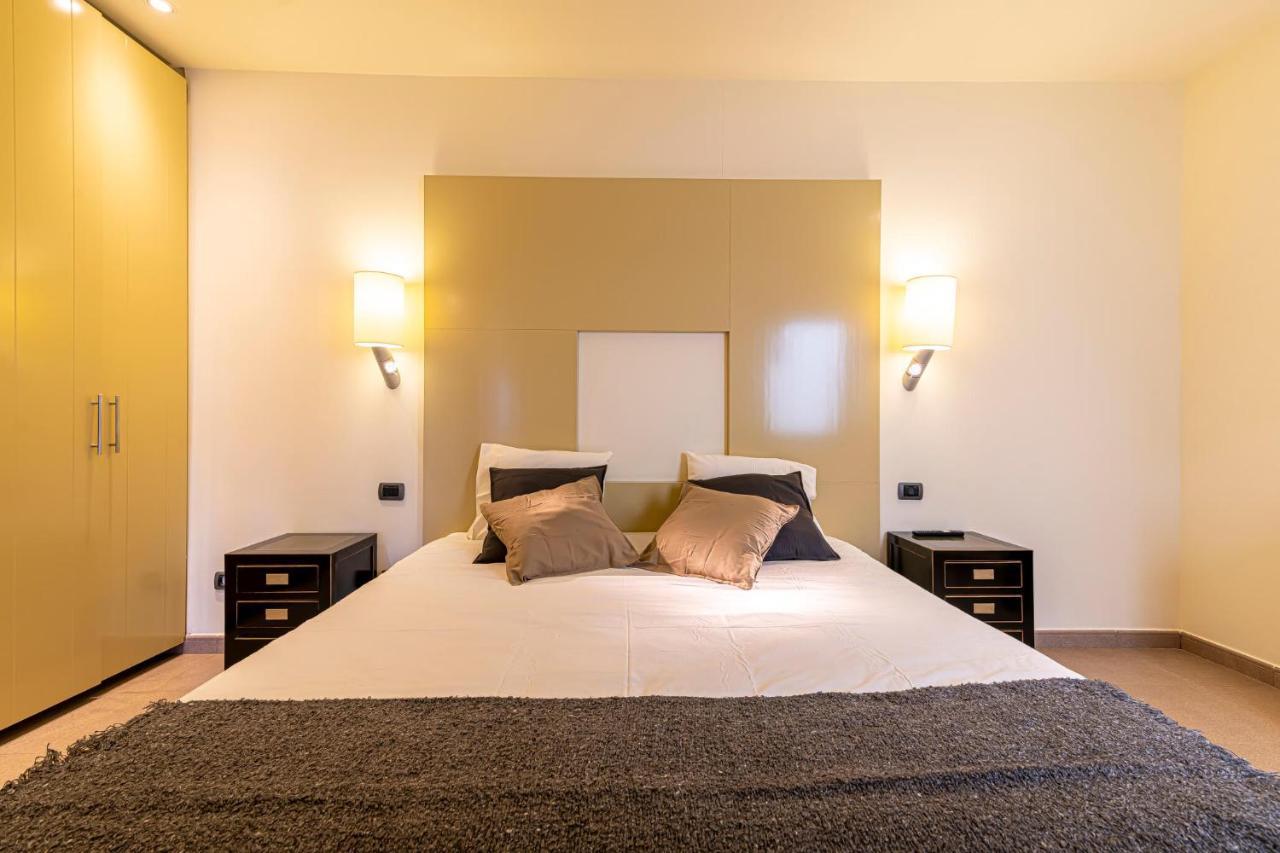 Luxury Holidays Suites, Playa De Los Cristianos ลอส กริสเตียนอส ภายนอก รูปภาพ