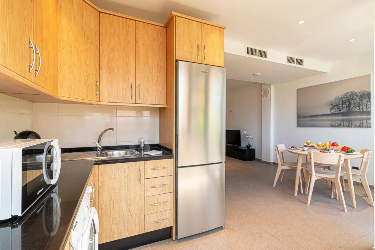 Luxury Holidays Suites, Playa De Los Cristianos ลอส กริสเตียนอส ภายนอก รูปภาพ