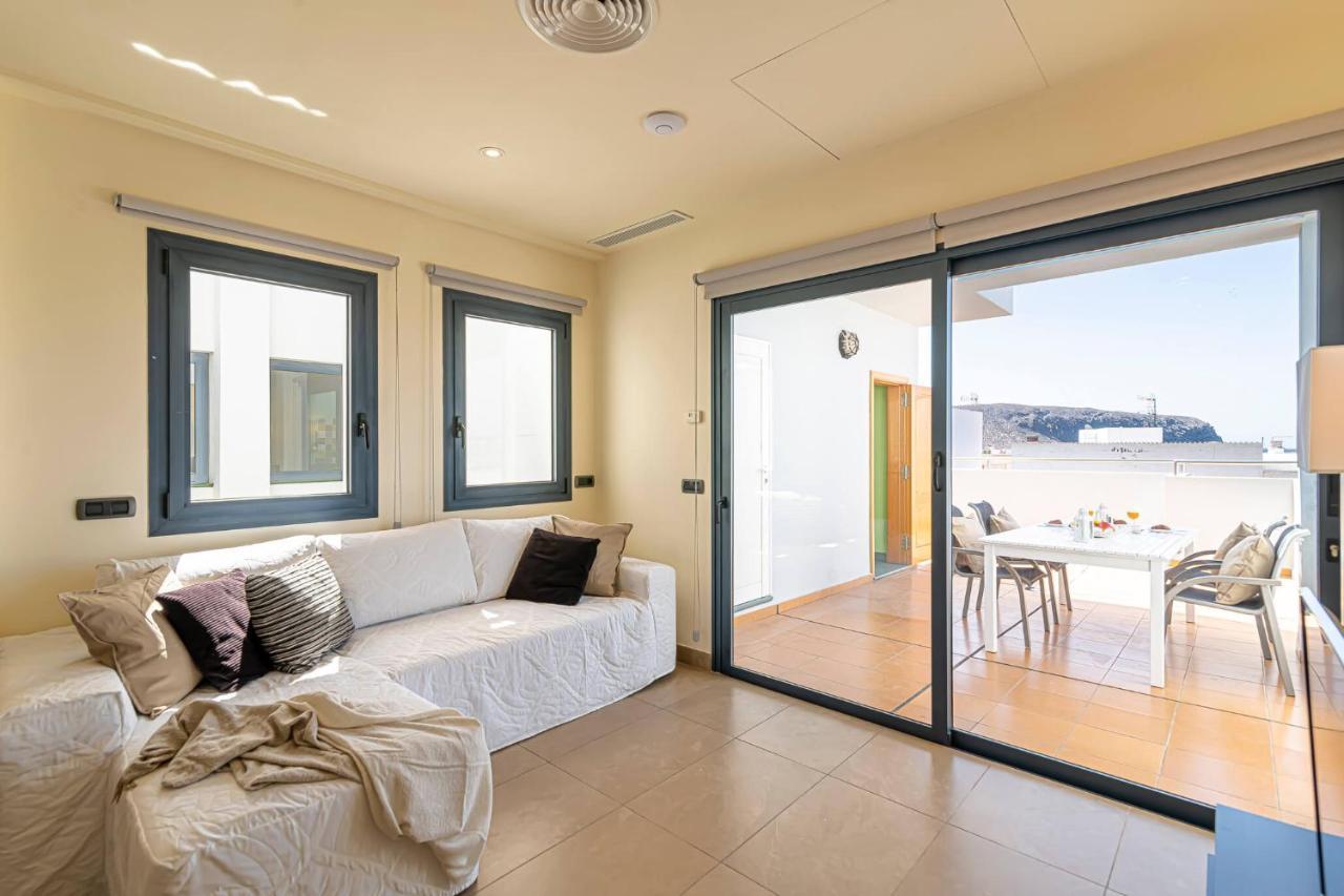 Luxury Holidays Suites, Playa De Los Cristianos ลอส กริสเตียนอส ภายนอก รูปภาพ