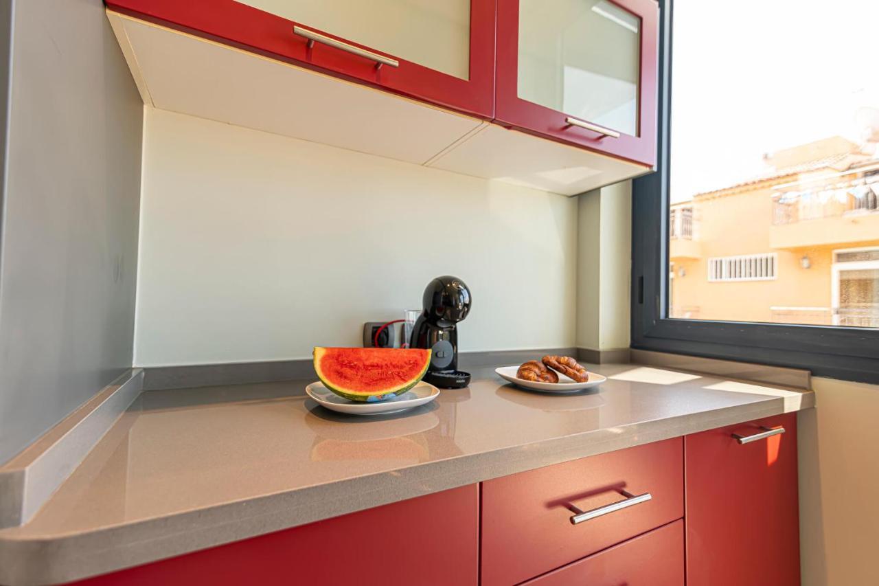 Luxury Holidays Suites, Playa De Los Cristianos ลอส กริสเตียนอส ภายนอก รูปภาพ