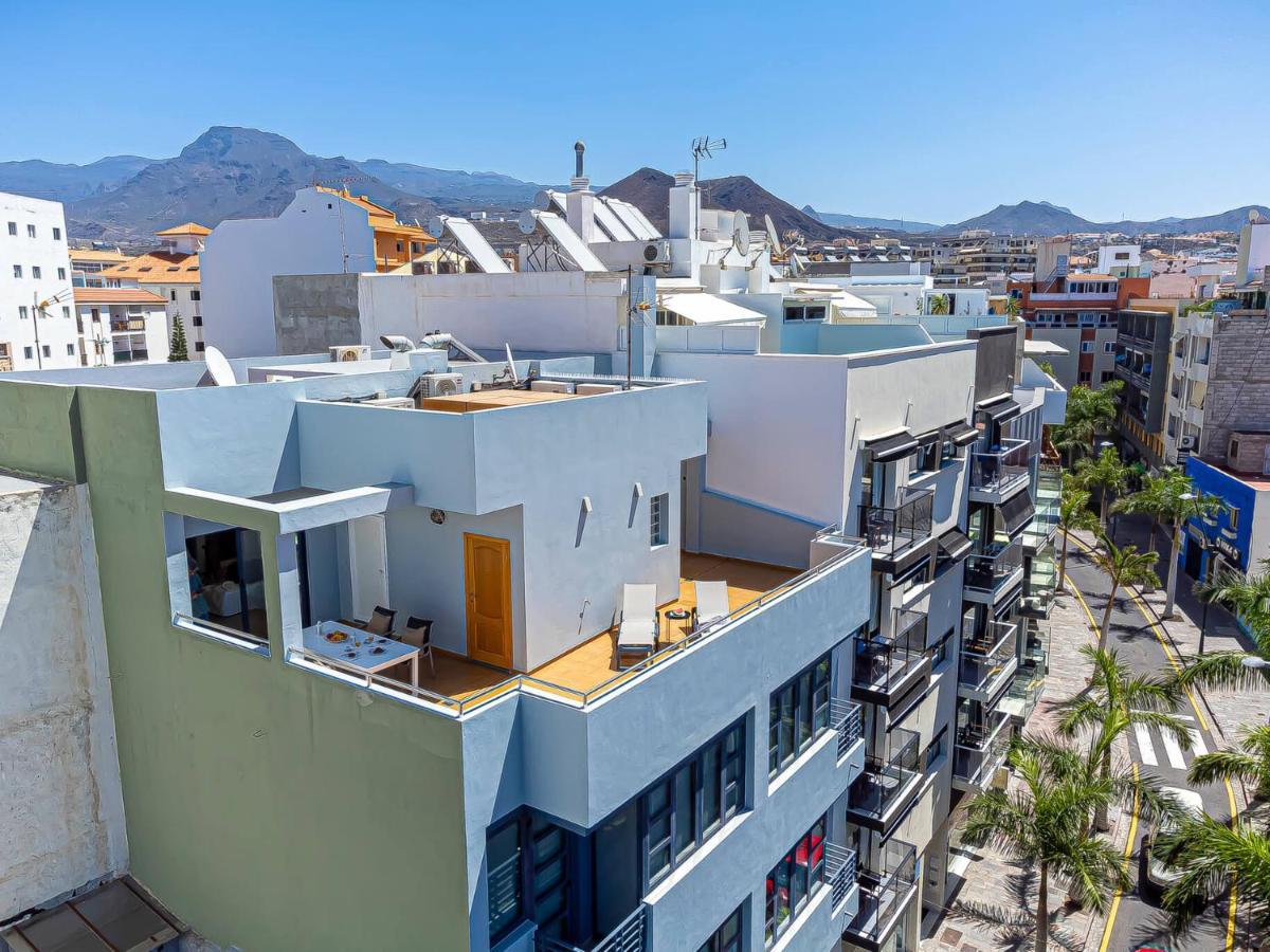 Luxury Holidays Suites, Playa De Los Cristianos ลอส กริสเตียนอส ภายนอก รูปภาพ
