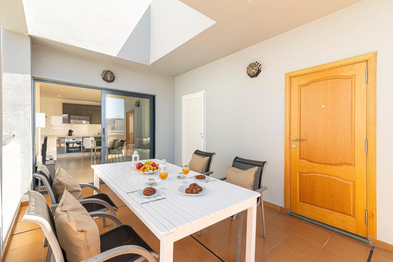 Luxury Holidays Suites, Playa De Los Cristianos ลอส กริสเตียนอส ภายนอก รูปภาพ