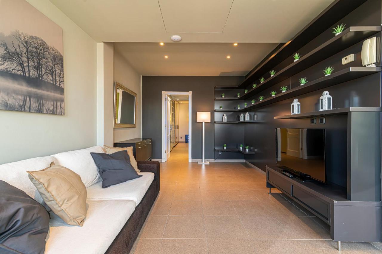 Luxury Holidays Suites, Playa De Los Cristianos ลอส กริสเตียนอส ภายนอก รูปภาพ