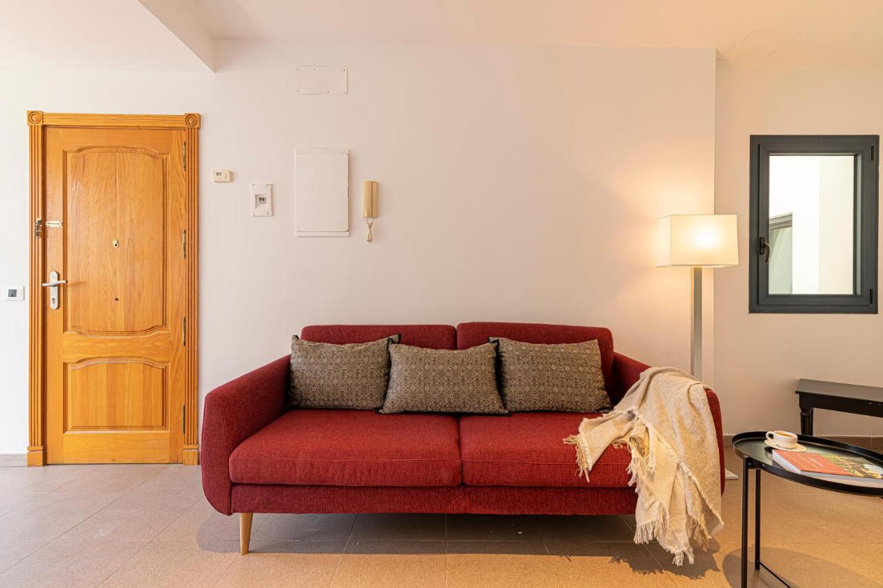 Luxury Holidays Suites, Playa De Los Cristianos ลอส กริสเตียนอส ภายนอก รูปภาพ